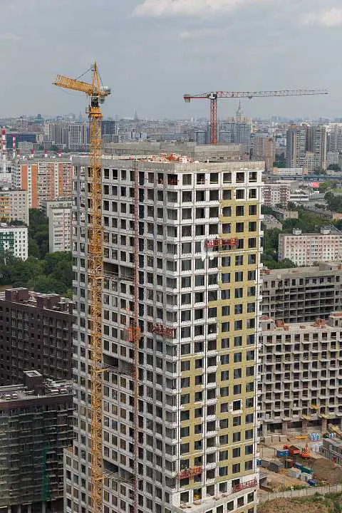 В наличии более 260 единиц строительной техники